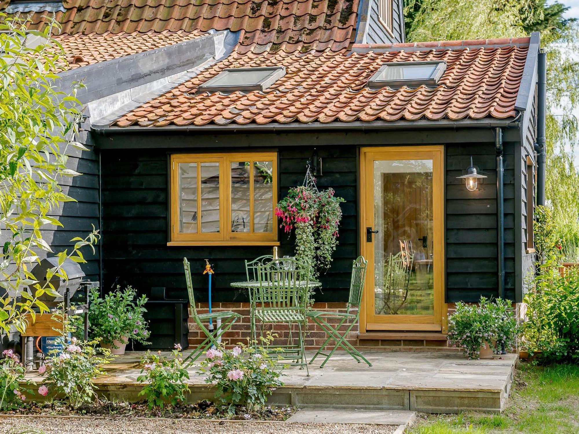 Barn End *